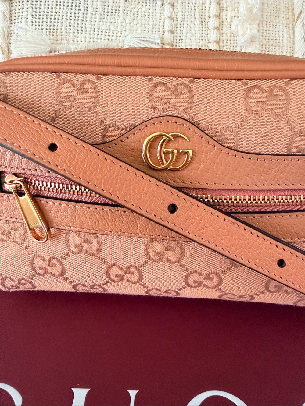Gucci Pink GG Supreme Crossbody Bag - Picture 9 of 9